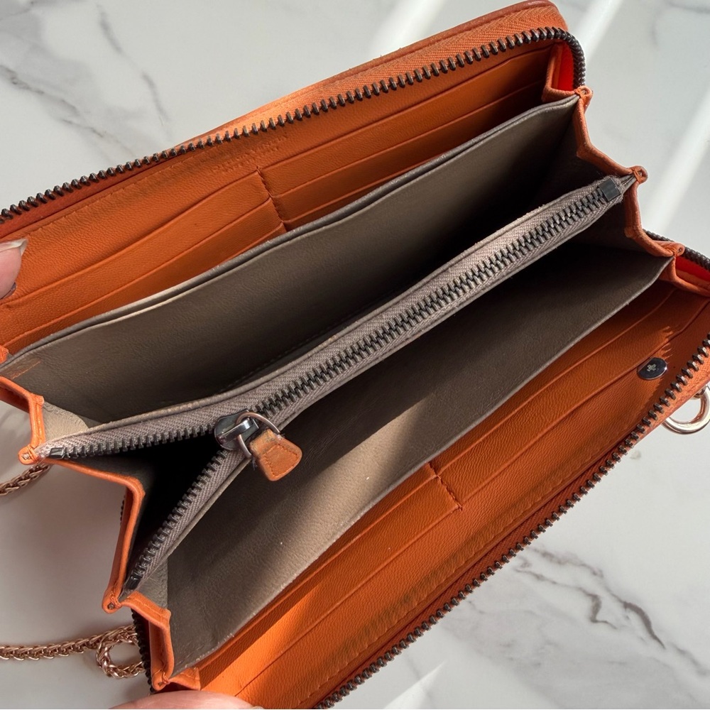 Authentic BOTTEGA VENATA zipper wallet on chain - Picture 10 of 13
